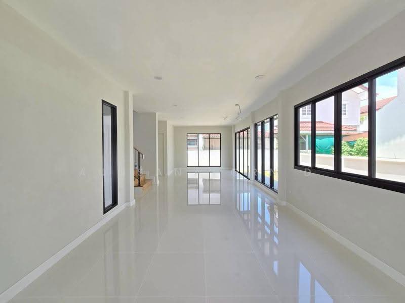 Chonlada Bangbuathong, Nonthaburi, Bang Kruai - Sai Noi Road, Bang Bua Thong, Nonthaburi, 3 Bedrooms, 234 sqm, Single Detached House For Sale, by Angsanaporn D, 500532187 - DDproperty.com