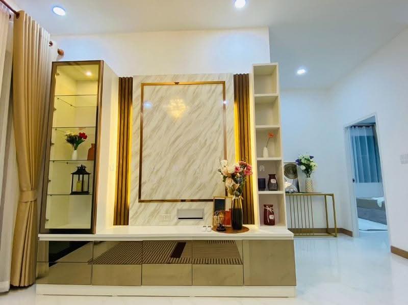 House near Central Bangna, Bangkok, Bang Na, Bangkok, 3 Bedrooms, 120 sqm, Single Detached House For Rent, by ปรินทร์ญาดา ชิณโชติ, 500532191 - DDproperty.com
