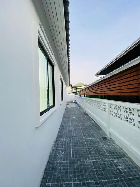 House near Central Bangna, Bangkok, Bang Na, Bangkok, 3 Bedrooms, 120 sqm, Single Detached House For Rent, by ปรินทร์ญาดา ชิณโชติ, 500532191 - DDproperty.com