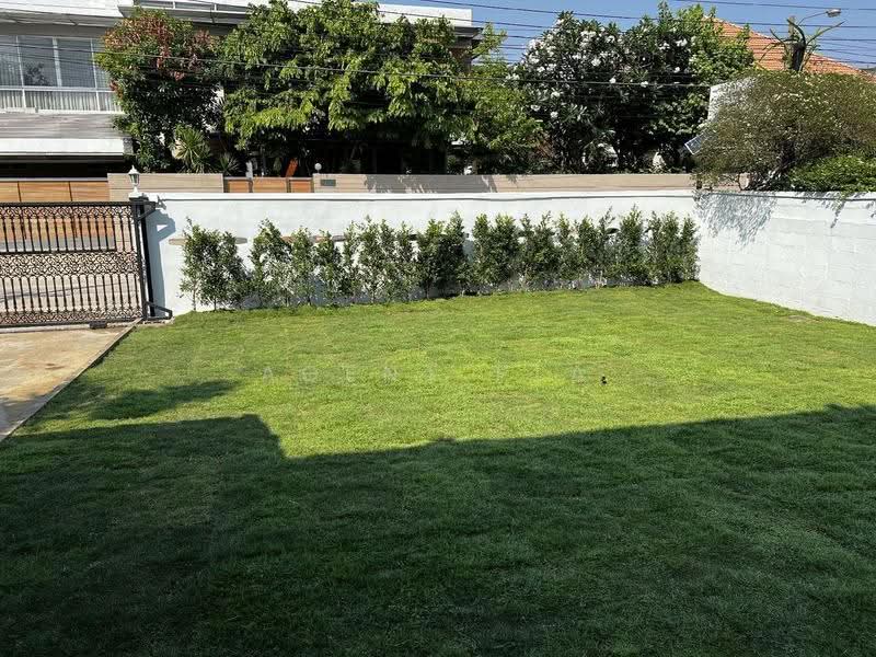 Single house for rent, Cozy Garden View style, Pattanakarn 53, near Hua Mak BTS station (SPSAD4157), Bangkok, Suan Luang, Bangkok, 4 Bedrooms, 452 sqm, Single Detached House For Rent, by Agent Pla, 500532201 - DDproperty.com
