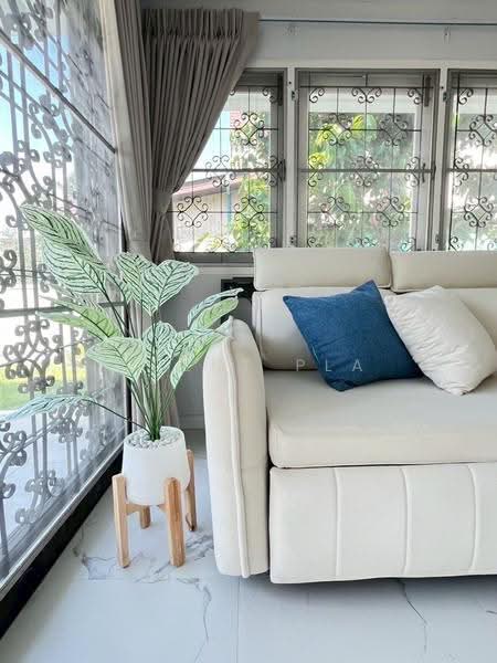 Single house for rent, Cozy Garden View style, Pattanakarn 53, near Hua Mak BTS station (SPSAD4157), Bangkok, Suan Luang, Bangkok, 4 Bedrooms, 452 sqm, Single Detached House For Rent, by Agent Pla, 500532201 - DDproperty.com