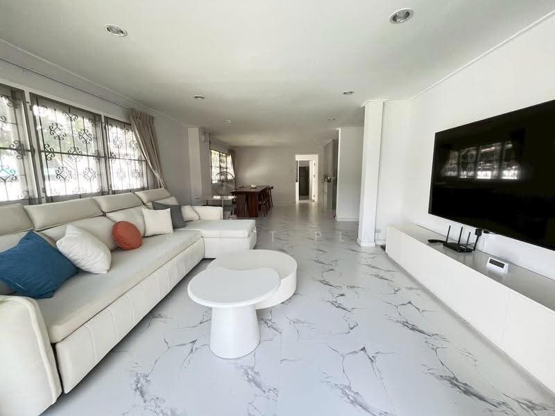 Single house for rent, Cozy Garden View style, Pattanakarn 53, near Hua Mak BTS station (SPSAD4157), Bangkok, Suan Luang, Bangkok, 4 Bedrooms, 452 sqm, Single Detached House For Rent, by Agent Pla, 500532201 - DDproperty.com