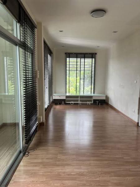 บ้านเดี่ยว ลาดพร้าว 35, Bangkok, Chan Kasem, Chatuchak, Bangkok, 5 Bedrooms, 290 sqm, Single Detached House For Sale, by NR AGENT, 500532206 - DDproperty.com