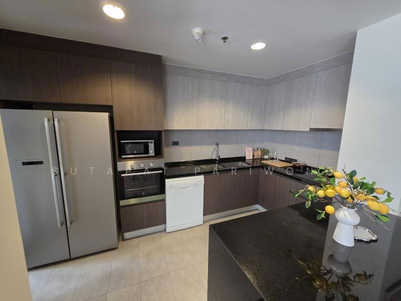 Piya Residence, Bangkok, Soi Sukhumvit 28-30, Khong Tan, Khlong Toei, Bangkok, 4 Bedrooms, 215 sqm, Condo For Rent, by Sutapat Pariwong, 500532223 - DDproperty.com