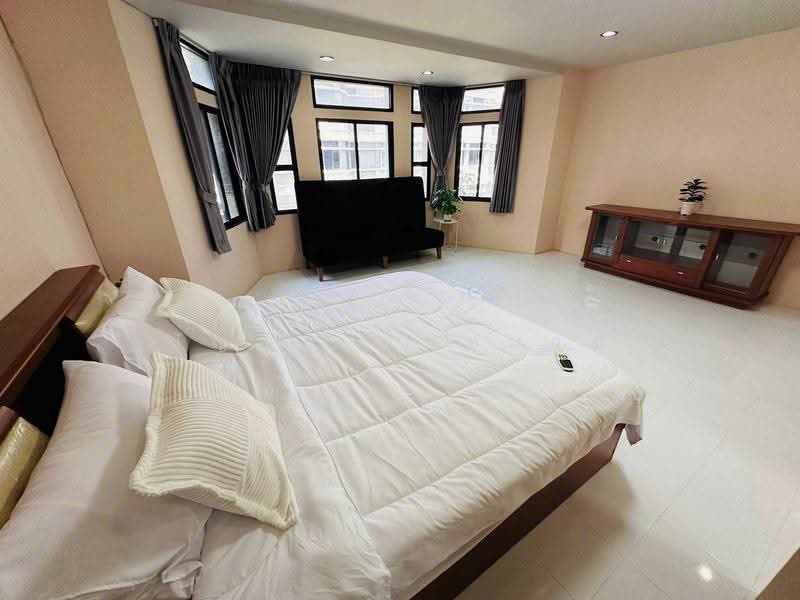 Moo Baan Chicha Castle, Bangkok, Sukhumvit 31, Khlongtoei Nua, Watthana, Bangkok, 4 Bedrooms, 350 sqm, Townhouse For Rent, by ปัญญา สมหมาย, 500532256 - DDproperty.com