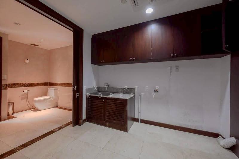 Las Colinas, Bangkok, Sukhumvit 21 Road, Khlongtoei Nua, Watthana, Bangkok, 4 Bedrooms, 698 sqm, Condo For Sale, by Next Step Property, 500532285 - DDproperty.com