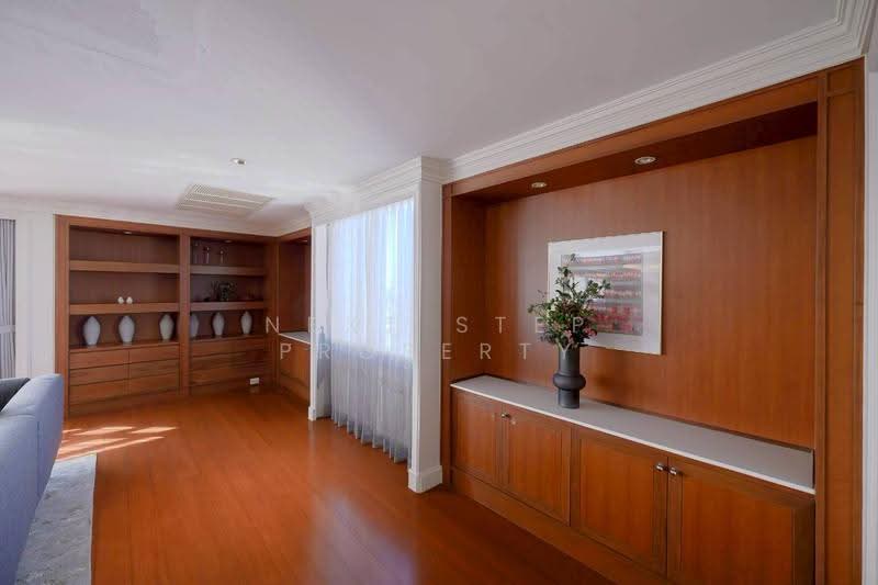 Las Colinas, Bangkok, Sukhumvit 21 Road, Khlongtoei Nua, Watthana, Bangkok, 4 Bedrooms, 698 sqm, Condo For Sale, by Next Step Property, 500532285 - DDproperty.com