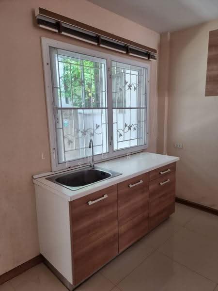 The Attic Lite Chaengwattana, Nonthaburi, Soi Si Chai Thong 29/2, Bang Talat, Pak Kret, Nonthaburi, 3 Bedrooms, 200 sqm, Townhouse For Rent, by Living Real Estates, 500532296 - DDproperty.com