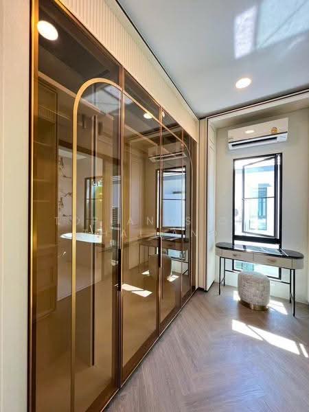 Nantawan Rama 9 - New Krungthepkreetha, Bangkok, Saphan Sung, Bangkok, 4 Bedrooms, 303 sqm, Single Detached House For Rent, by TopLands of Thailand, 500532297 - DDproperty.com
