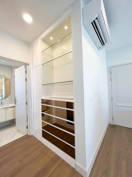 Nantawan Rama 9 - New Krungthepkreetha, Bangkok, Saphan Sung, Bangkok, 4 Bedrooms, 303 sqm, Single Detached House For Rent, by TopLands of Thailand, 500532297 - DDproperty.com