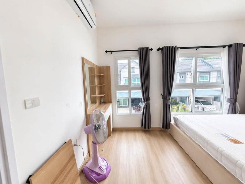 ให้เช่าทาวน์โฮมใหม่ ม.สิวารมณ์ เนเจอร์ พลัส ศรีราชา, Chon Buri (Pattaya), Surasak, Si Racha, Chon Buri (Pattaya), 4 Bedrooms, 70 sqm, Townhouse For Rent, by Dusit Saengfa, 500532347 - DDproperty.com