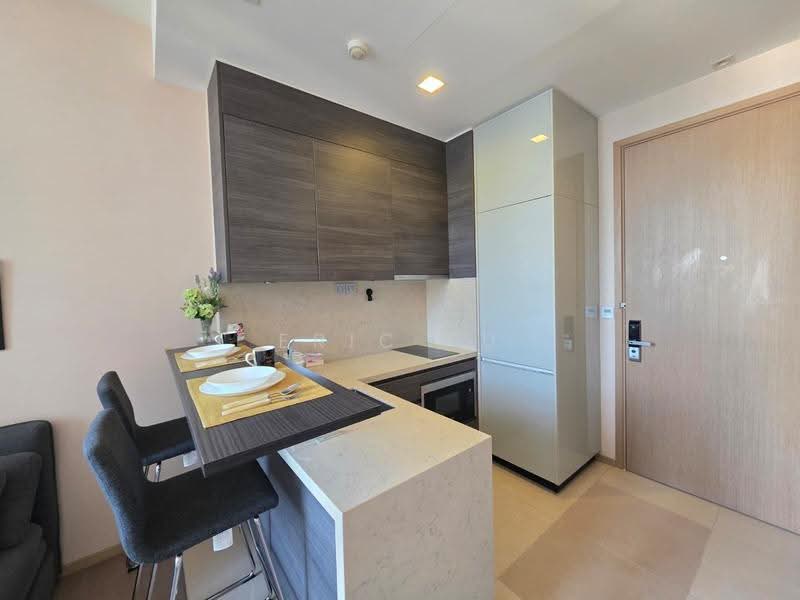 The Esse Asoke, Bangkok, 333 Soi Sukhumvit 21, Sukhumvit Road, Khlongtoei Nua, Watthana, Bangkok, 1 Bedroom, 37 sqm, Condo For Rent, by Eric Fu, 500532348 - DDproperty.com