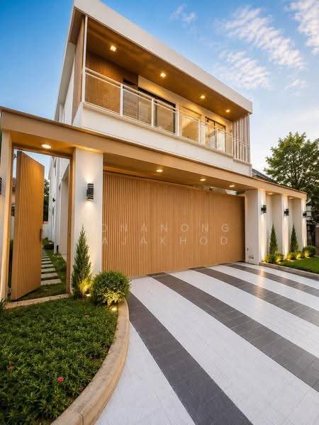 Baan Wang Tan, Chiang Mai, Mae Hia, Muang Chiang Mai, Chiang Mai, 4 Bedrooms, 400 sqm, Single Detached House For Sale, by Aonanong Tajakhod, 500532374 - DDproperty.com