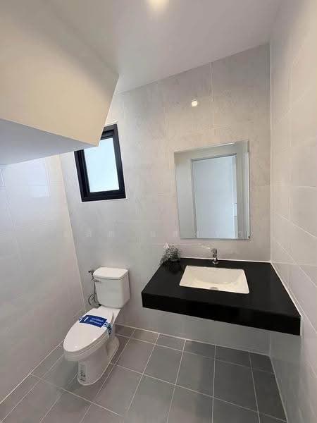 ให้เช่าทาวน์โฮมใหม่ ม.เดอะมิลตัน นิคมพัฒนาซอย5 ระยอง, Rayong, Nikhom Pattana, Rayong, 3 Bedrooms, 85 sqm, Townhouse For Rent, by Dusit Saengfa, 500532381 - DDproperty.com