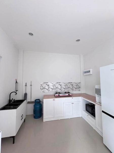 ให้เช่าทาวน์โฮมใหม่ ม.เดอะมิลตัน นิคมพัฒนาซอย5 ระยอง, Rayong, Nikhom Pattana, Rayong, 3 Bedrooms, 85 sqm, Townhouse For Rent, by Dusit Saengfa, 500532381 - DDproperty.com