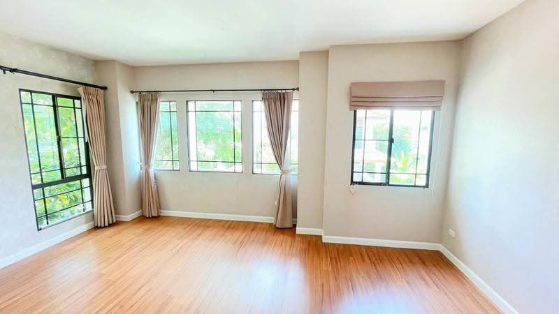 Mantana Lake Watcharapol, Bangkok, Sukhaphiban 5 Road, O-Ngoen, Sai Mai, Bangkok, 3 Bedrooms, 203 sqm, Single Detached House For Sale, by Rinrada Saelee, 500532403 - DDproperty.com