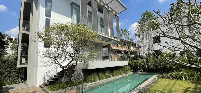 3-story detached house with 3 bedrooms at Hem 52 At Rama 9 near MRT Phetchaburi, Bangkok, Bang Kapi, Huai Khwang, Bangkok, 3 Bedrooms, 390 sqm, Single Detached House For Rent, by Charinthip Phungalong, 500532410 - DDproperty.com