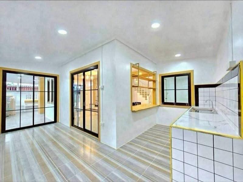 Pruksa 10, Nonthaburi, Bang Kruai - Sai Noi Road, Sai Noi, Nonthaburi, 4 Bedrooms, 1 sqm, Single Detached House For Sale, by บุญชู อัศวฤทธิพรหม์, 500532446 - DDproperty.com