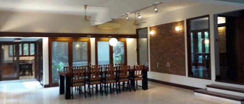BTS Phrom Phong, Bangkok, Khlong Tan Nua, Watthana, Bangkok, 3 Bedrooms, 350 sqm, Single Detached House For Rent, by Accom Asia, 500532458 - DDproperty.com