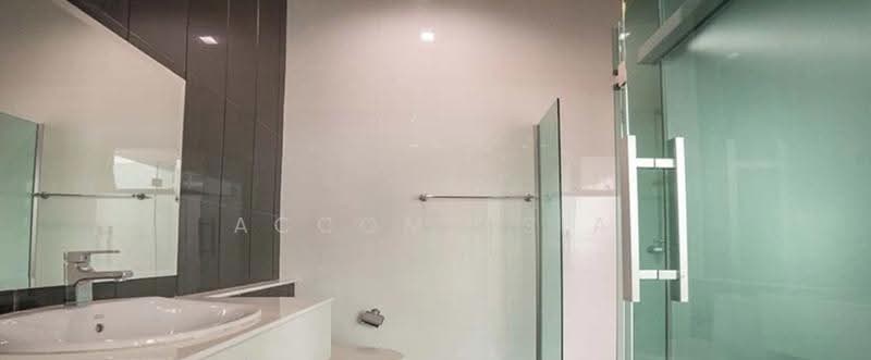 BTS Phrom Phong, Bangkok, Khlong Tan Nua, Watthana, Bangkok, 4 Bedrooms, 500 sqm, Single Detached House For Rent, by Accom Asia, 500532463 - DDproperty.com