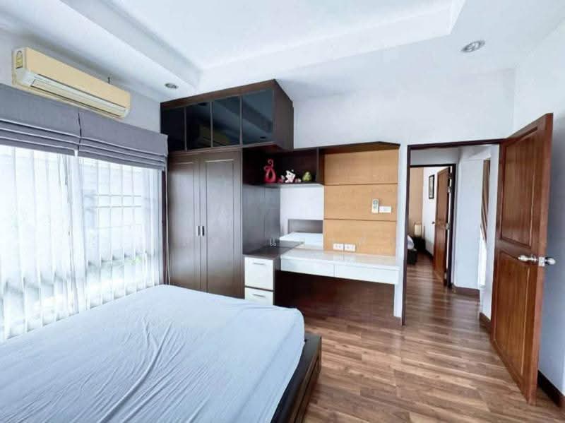 ให้เช่าบ้านเดี่ยวหลังใหญ่ ม.เดอะคอมพลีท ใกล้ J park ศรีราชา, Chon Buri (Pattaya), Surasak, Si Racha, Chon Buri (Pattaya), 3 Bedrooms, 200 sqm, Single Detached House For Rent, by Dusit Saengfa, 500532576 - DDproperty.com