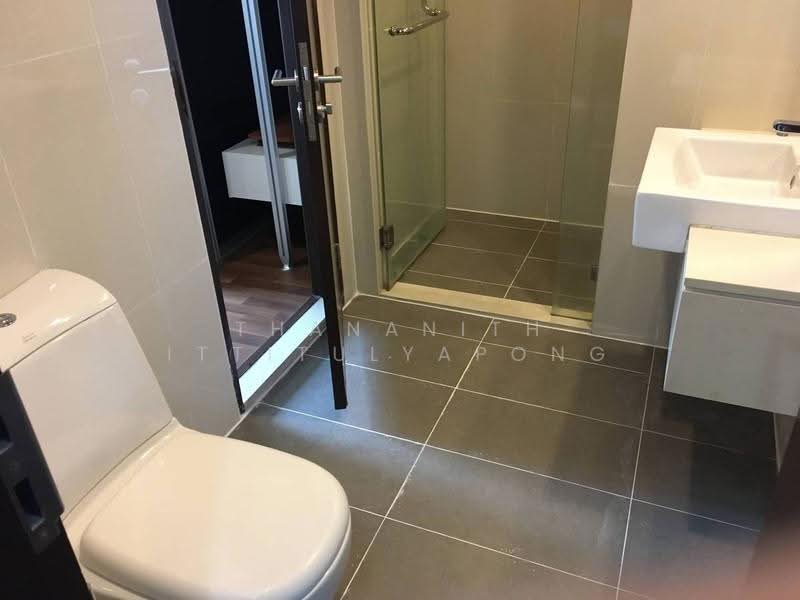 Le Luk Condominium, Bangkok, 1599 291 Sukhumvit Rd, Phra Kanong Nua, Watthana, Bangkok, 1 Bedroom, 50 sqm, Condo For Sale, by Thananith Ittitulyapong, 500532638 - DDproperty.com
