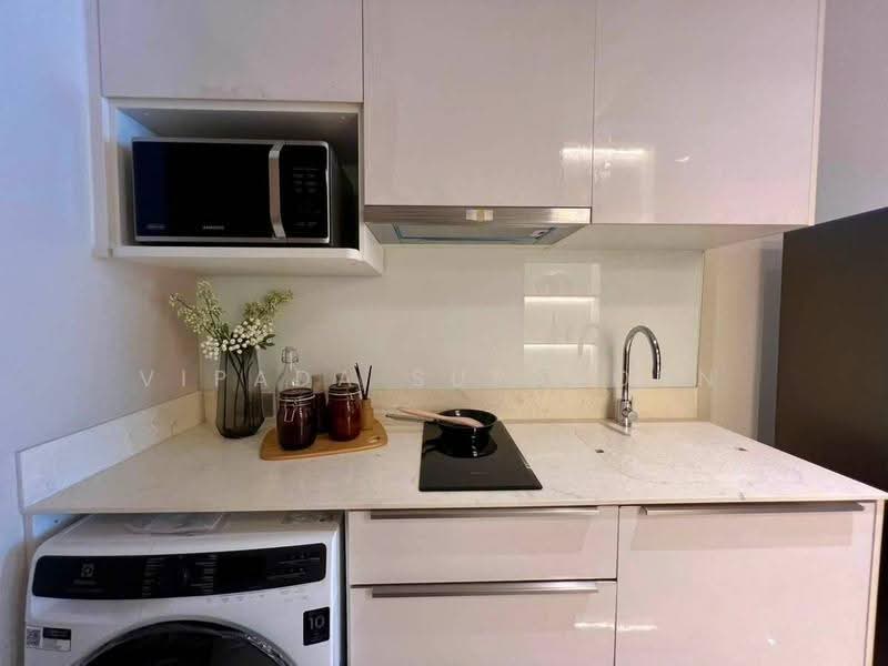ASHTON Silom, Bangkok, 166 Silom Road, Bang Rak, Bangkok, 1 Bedroom, 50 sqm, Condo For Rent, by Vipada Supaporn, 500532645 - DDproperty.com