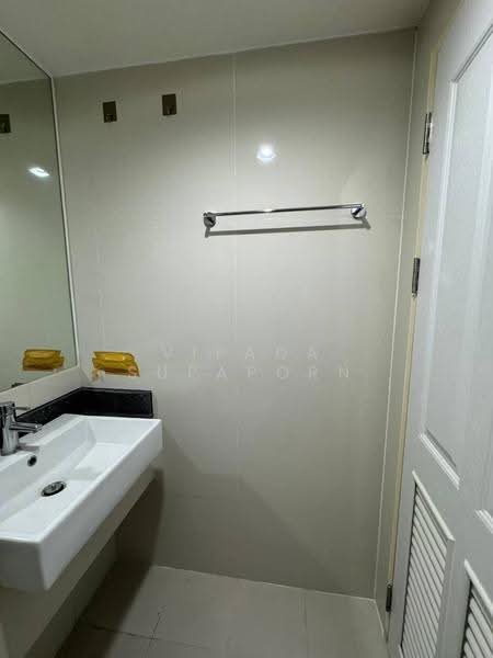 The Kris Ratchada 17, Bangkok, Inthamara 45 Alley, Din Daeng, Bangkok, 2 Bedrooms, 42 sqm, Condo For Sale, by Vipada Supaporn, 500532681 - DDproperty.com