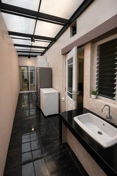 Nantawan Bangna Km.7, Samut Prakan, 98 Bangna-Trad Road, Bang Kaeo, Bang Plee, Samut Prakan, 4 Bedrooms, 400 sqm, Single Detached House For Sale, by The Elite Homes (Thailand) Co., Ltd., 500532692 - DDproperty.com