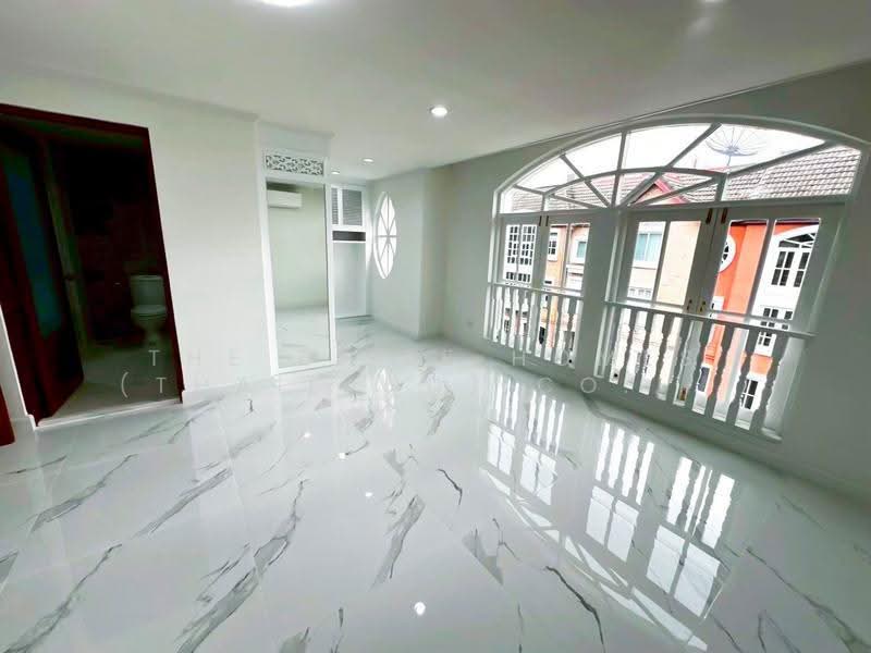 Yenakart Residence, Bangkok, 3 Soi Prasat Suk, Chong Nonsi, Yan Nawa, Bangkok, 4 Bedrooms, 450 sqm, Townhouse For Rent, by The Elite Homes (Thailand) Co., Ltd., 500532724 - DDproperty.com