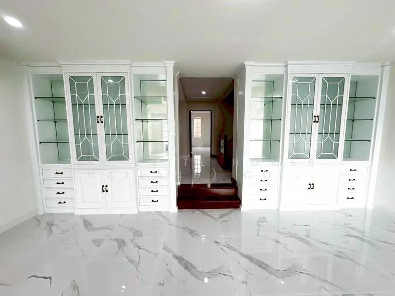 Yenakart Residence, Bangkok, 3 Soi Prasat Suk, Chong Nonsi, Yan Nawa, Bangkok, 4 Bedrooms, 450 sqm, Townhouse For Rent, by The Elite Homes (Thailand) Co., Ltd., 500532724 - DDproperty.com