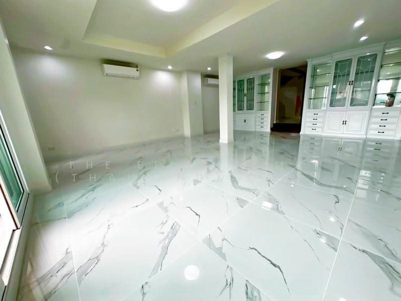 Yenakart Residence, Bangkok, 3 Soi Prasat Suk, Chong Nonsi, Yan Nawa, Bangkok, 4 Bedrooms, 450 sqm, Townhouse For Rent, by The Elite Homes (Thailand) Co., Ltd., 500532724 - DDproperty.com