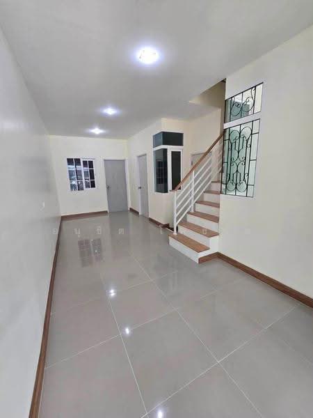 โกลเด้นทาวน์ อยุธยา, Phra Nakhon Si Ayutthaya, Ban Krot, Bang Pa-In, Phra Nakhon Si Ayutthaya, 3 Bedrooms, 64 sqm, Townhouse For Sale, by ANUCHIT PHOCHAI, 500532840 - DDproperty.com