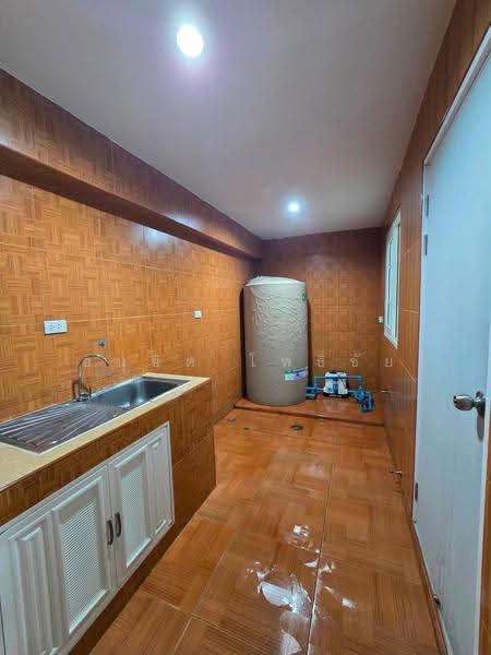 โกลเด้นทาวน์ อยุธยา, Phra Nakhon Si Ayutthaya, Ban Krot, Bang Pa-In, Phra Nakhon Si Ayutthaya, 3 Bedrooms, 64 sqm, Townhouse For Sale, by ANUCHIT PHOCHAI, 500532840 - DDproperty.com