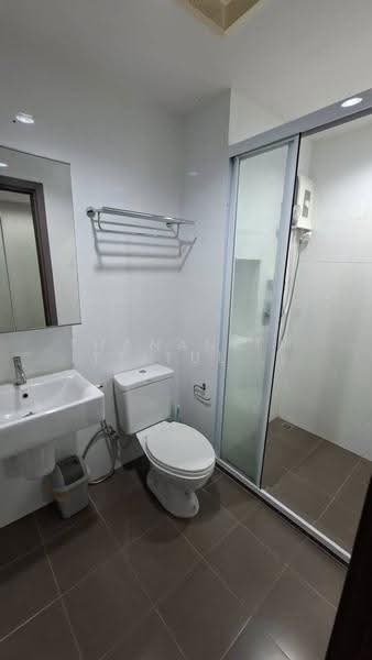The Base Park East Sukhumvit 77, Bangkok, 99 Soi Pridi Banomyong 2, Phra Kanong Nua, Watthana, Bangkok, 1 Bedroom, 31 sqm, Condo For Sale, by Thananith Ittitulyapong, 500532850 - DDproperty.com