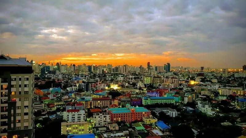 The Base Park East Sukhumvit 77, Bangkok, 99 Soi Pridi Banomyong 2, Phra Kanong Nua, Watthana, Bangkok, 1 Bedroom, 31 sqm, Condo For Sale, by Thananith Ittitulyapong, 500532850 - DDproperty.com