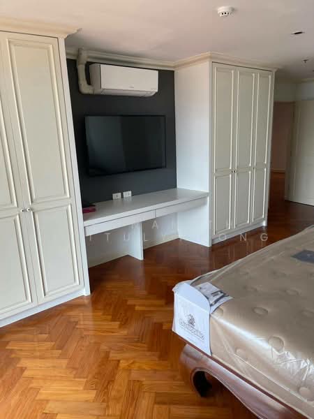 Serene Place Sukhumvit 24, Bangkok, 9 Soi Sukhumvit 24, Sukhumvit Road, Khong Tan, Khlong Toei, Bangkok, 2 Bedrooms, 109 sqm, Condo For Rent, by Thananith Ittitulyapong, 500532852 - DDproperty.com
