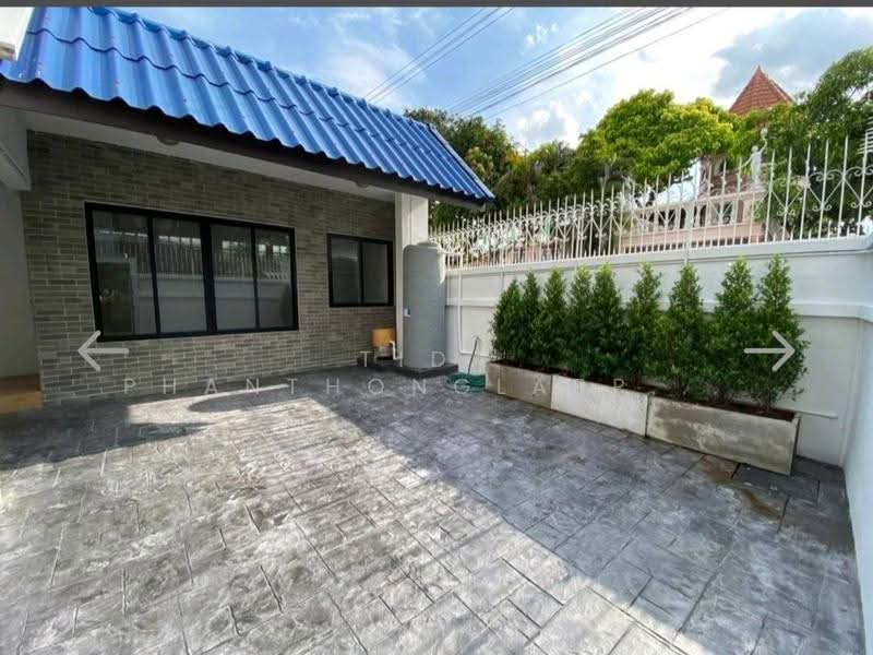 For rent: 2-story detached house, corner unit, Ratchada-Sutthisan area, near Sutthisan BTS station, Bangkok, Samsen Nok, Huai Khwang, Bangkok, , 460 sqm, Office Space For Rent, by Tida phanthonglarptawee, 500532929 - DDproperty.com