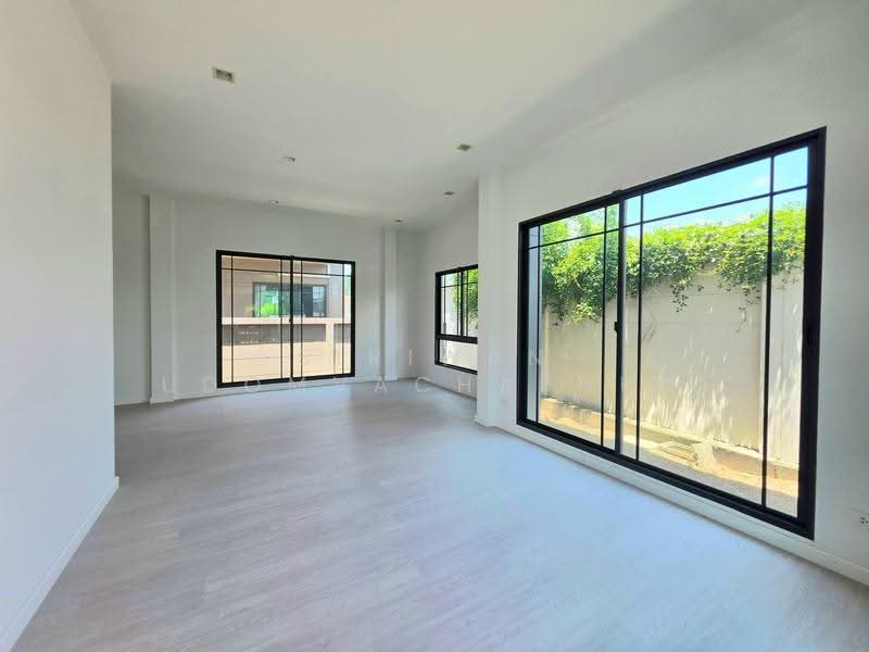 Bangkok Boulevard Rangsit, Pathum Thani, Rangsit-Nakhon Nayok Road, Bang Yitho, Thanyaburi, Pathum Thani, 4 Bedrooms, 229 sqm, Single Detached House For Sale, by Siriwan Udomvachaphun, 500532959 - DDproperty.com