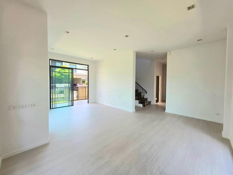 Bangkok Boulevard Rangsit, Pathum Thani, Rangsit-Nakhon Nayok Road, Bang Yitho, Thanyaburi, Pathum Thani, 4 Bedrooms, 229 sqm, Single Detached House For Sale, by Siriwan Udomvachaphun, 500532959 - DDproperty.com