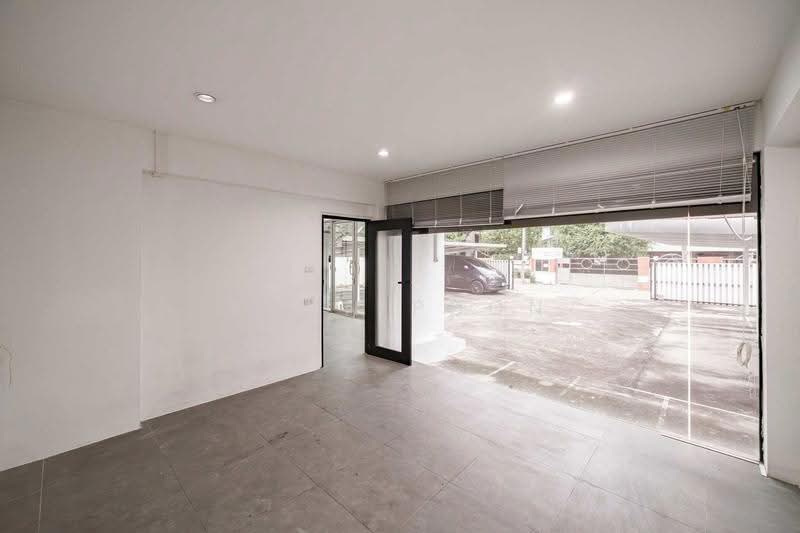Office Building | Lat Phrao Soi 8 | Walk to MRT Phahon Yothin (SPSSR384), Bangkok, ลาดพร้าว ซอย 8, Jom Phon, Chatuchak, Bangkok, , 726 sqm, Office Space For Rent, by Khun Poon, 500532973 - DDproperty.com