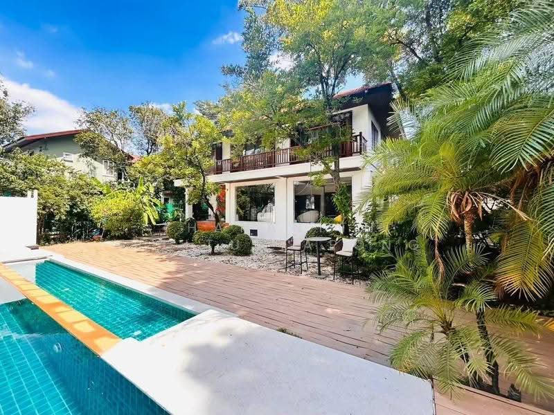 8-BR Villa, Bangkok, Suan Luang, Bangkok, 8 Bedrooms, 350 sqm, Villa For Rent, by Thananith Ittitulyapong, 500532977 - DDproperty.com