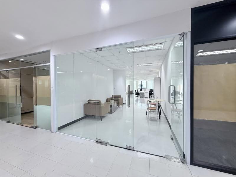 Office แต่งใหม่พร้อมเฟอร์, 250ม.จาก BTS ศาลาแดง, ในตึกมีร้านอาหาร, Food court, กรุงเทพ, สีลม, บางรัก, กรุงเทพ, 109 ตร.ม., Office Space ให้เช่า, โดย Sirikul Wattanakorn, 500533019 - DDproperty.com