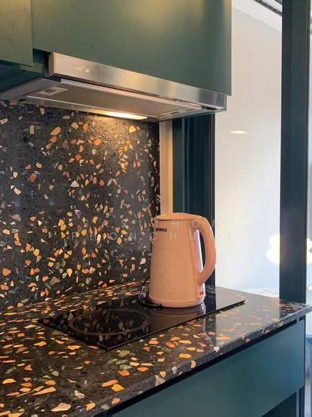 The Base Sukhumvit 50, Bangkok, Soi Roem Charoen 1, Sukhumvit 50 Road, Phra Kanong, Khlong Toei, Bangkok, 1 Bedroom, 31 sqm, Condo For Rent, by Sasithon Phonchuai, 500533046 - DDproperty.com