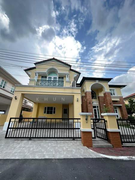 Nantawan Sukhumvit 77, Bangkok, Sukhumvit 77 (On Nut 44), Bang Chak, Phra Khanong, Bangkok, 5 Bedrooms, 300 sqm, Single Detached House For Rent, by Khun Eve, 500533100 - DDproperty.com