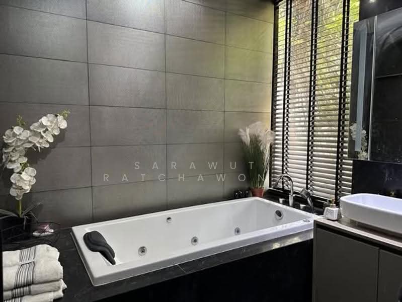M Silom, Bangkok, 26 Narathiwas Ratchanakarin Road, Suriyawong, Bang Rak, Bangkok, 2 Bedrooms, 160 sqm, Condo For Rent, by Sarawut Ratchawong, 500533106 - DDproperty.com