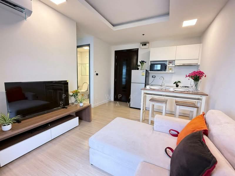 Thru Thonglor, Bangkok, Petchaburi Road, Bang Kapi, Huai Khwang, Bangkok, 1 Bedroom, 36 sqm, Condo For Rent, by Praewpakar Soontawong, 500533163 - DDproperty.com