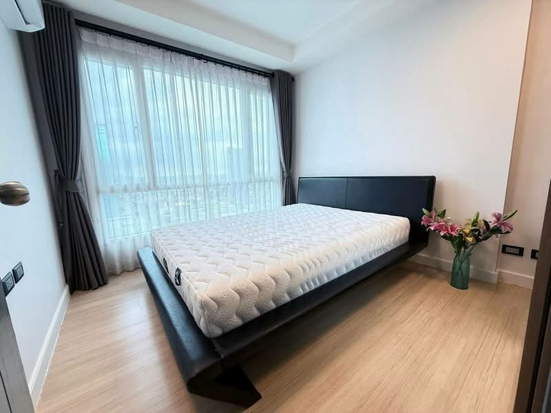 Thru Thonglor, Bangkok, Petchaburi Road, Bang Kapi, Huai Khwang, Bangkok, 1 Bedroom, 36 sqm, Condo For Rent, by Praewpakar Soontawong, 500533163 - DDproperty.com