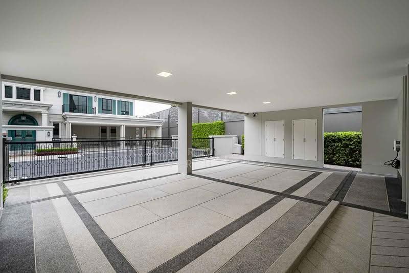 Narinsiri Krungthep Kreetha, Bangkok, Saphan Sung, Bangkok, 5 Bedrooms, 430 sqm, Single Detached House For Rent, by Kanrutai Dawruang, 500533183 - DDproperty.com