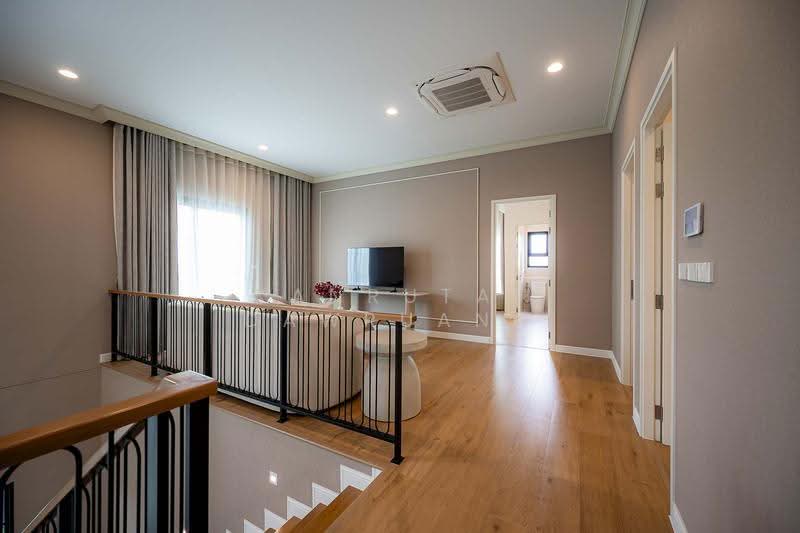 Narinsiri Krungthep Kreetha, Bangkok, Saphan Sung, Bangkok, 5 Bedrooms, 430 sqm, Single Detached House For Rent, by Kanrutai Dawruang, 500533183 - DDproperty.com